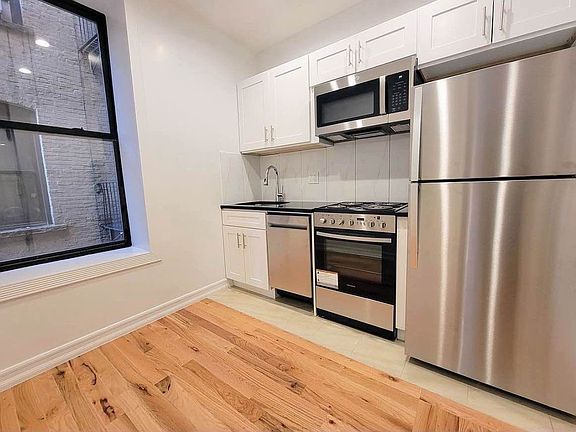 3rd image of 111 E 7th St #2W