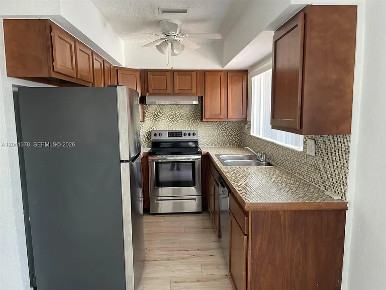 2580 Coral Springs Dr #2580 — Photo 16