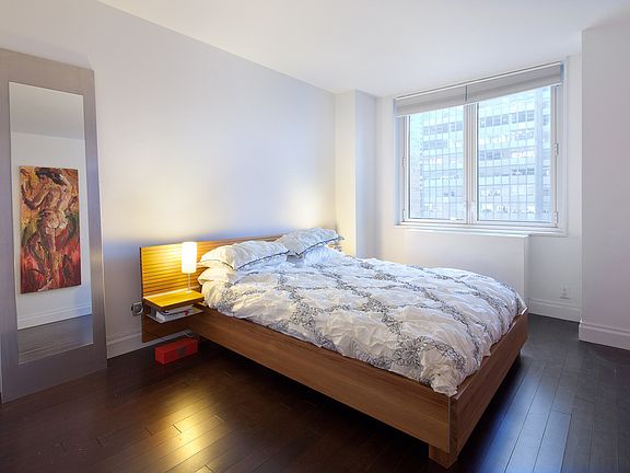 5th image of 212 E 47th St APT 24B