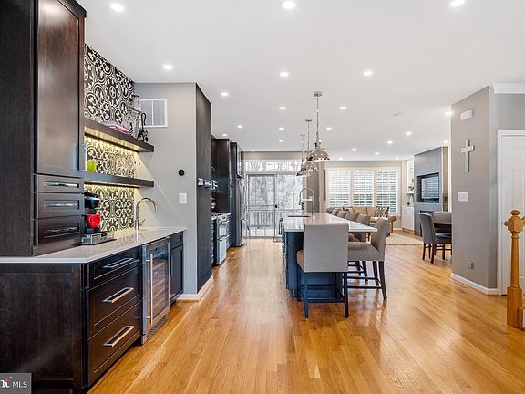 5th image of 5616 Governors Pond Cir