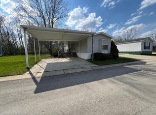 7168 Mapleview Cir W, Brown City, MI 48416