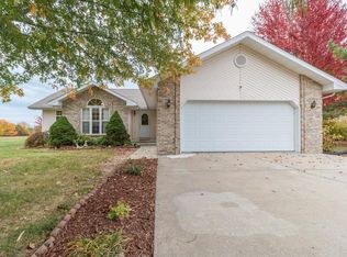 22144 Normandy Dr, Lebanon, MO 65536