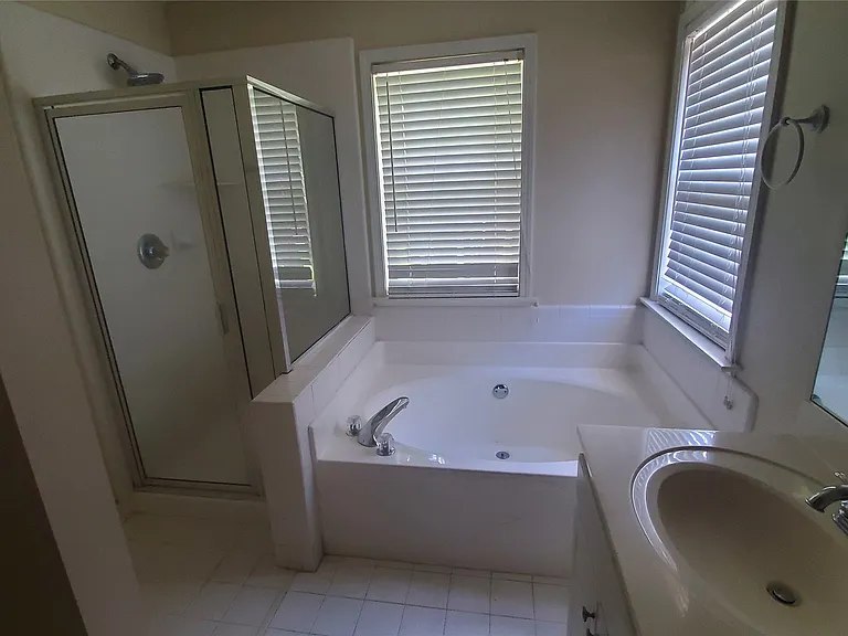 8755 Ridgestone Ct — Photo 16