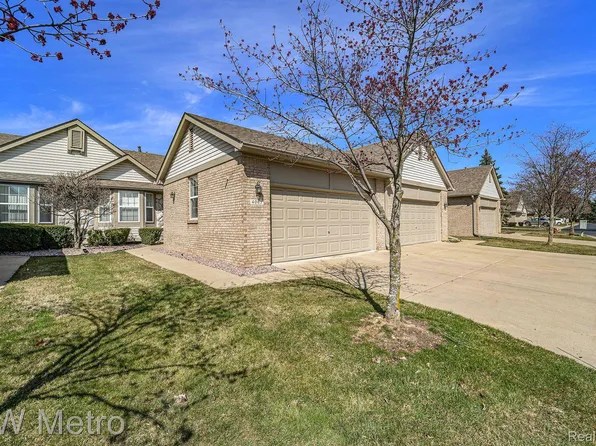 4063 Richfield Dr, Sterling Heights, MI 48314