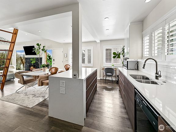 4th image of 1623 Ferry Avenue SW