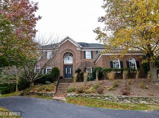 1101 Park Royal Ct, Great Falls, VA 22066