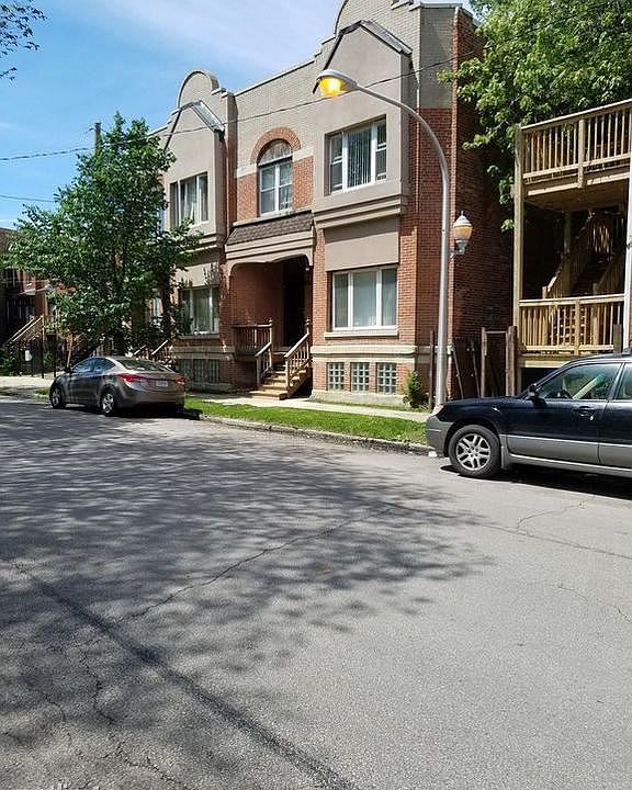 1st image of 110 S Leavitt St #2