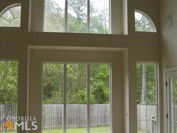 4th image of 106 Donegal Ln