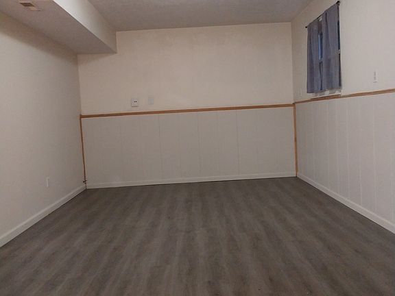 5th image of 630 Ferndale Ave NW