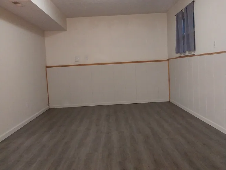 630 Ferndale Ave NW — Photo 5