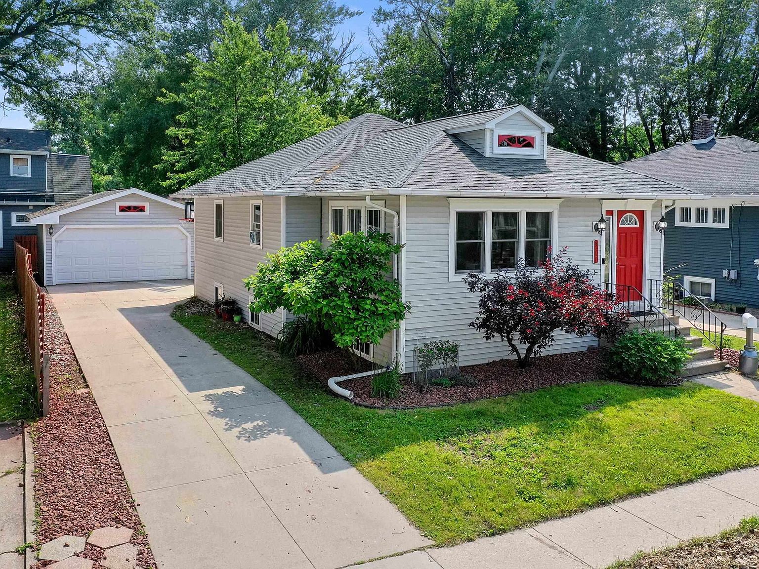 977 School Pl, Green Bay, WI 54303 Zillow