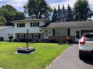 63 Noel Dr, Rochester, NY 14606