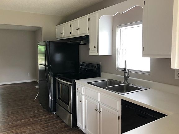 5th image of 104 Keener Blvd