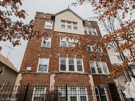 4th image of 2944 N Albany Ave #1321