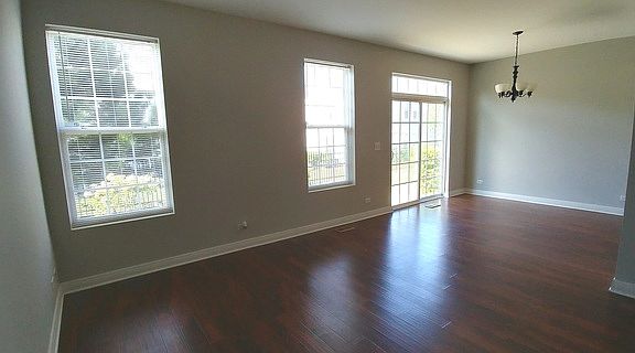 3rd image of 1285 W Oriole Ct