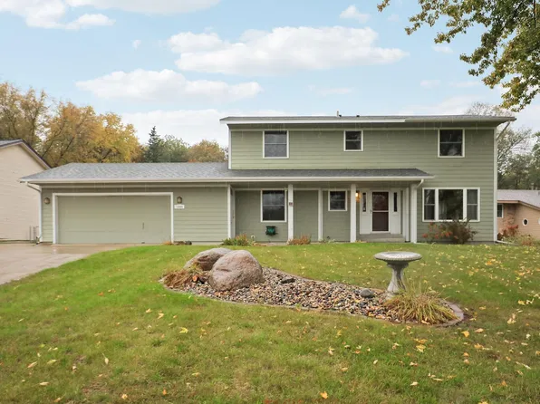 1440 Valleyview Rd, Chaska, MN 55318
