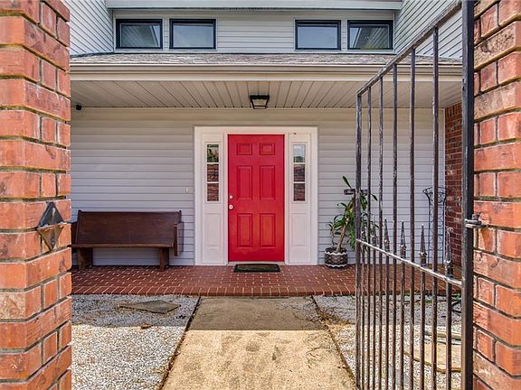 4th image of 5119 Windermere Blvd