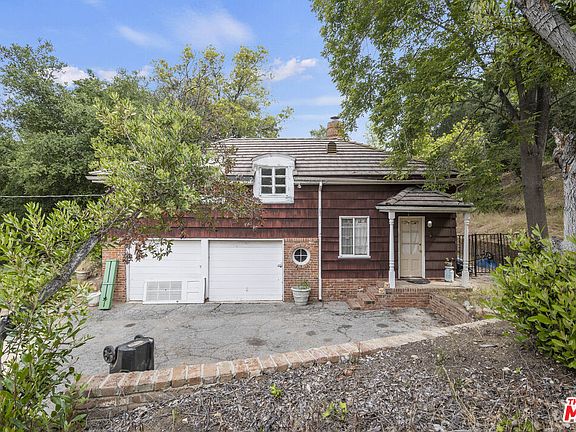 3rd image of 3860 Kingswood Rd