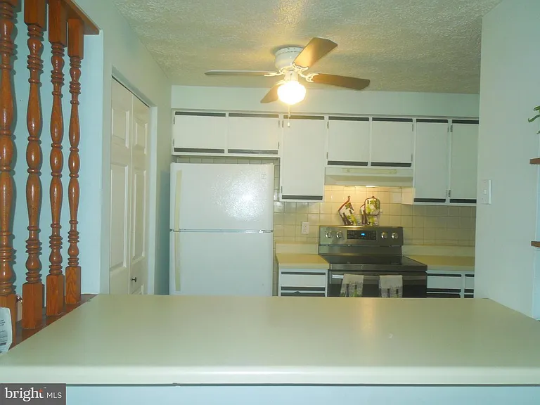 8030 Abbey Ct #B — Photo 4