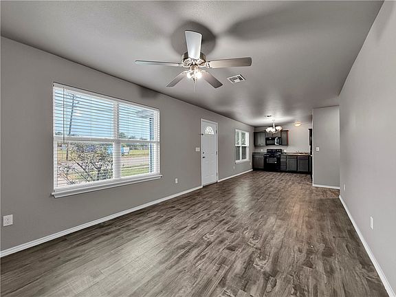 5th image of 1914 Lipan St