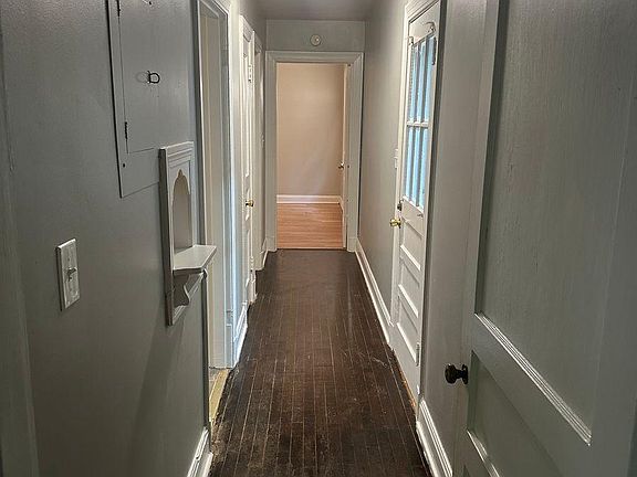 5th image of 435 E College St