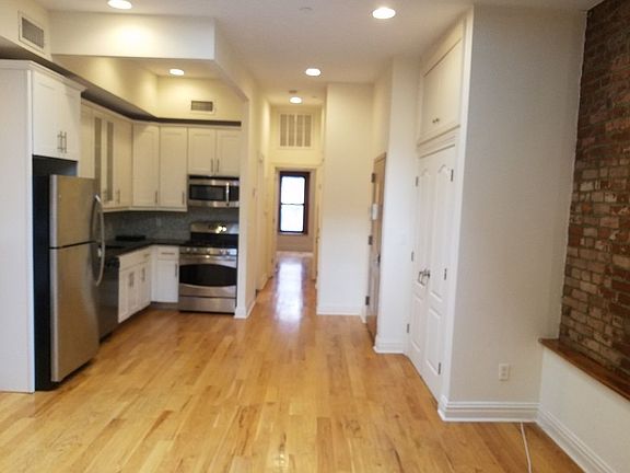 2nd image of 212 E 35th St #4C