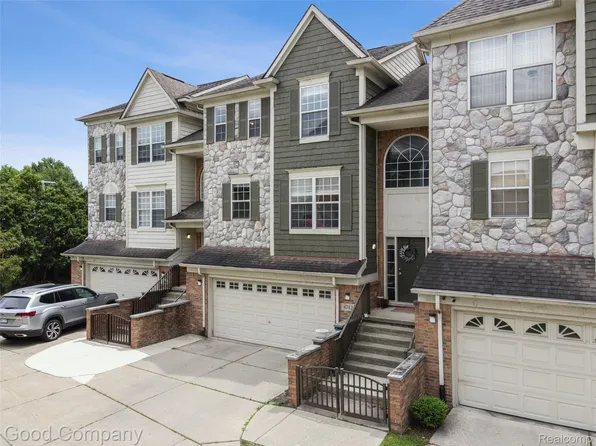 4742 Maddie Ln, Dearborn, MI 48126