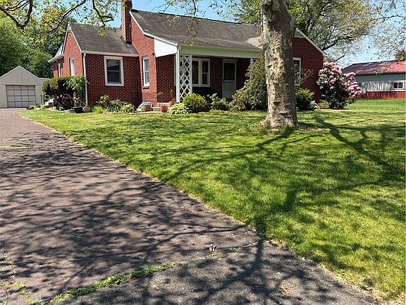 2nd image of 1340 Cowpath Rd