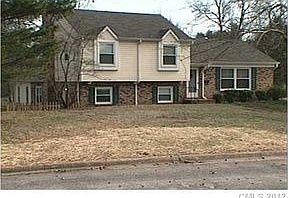 1st image of 360 Pamela St