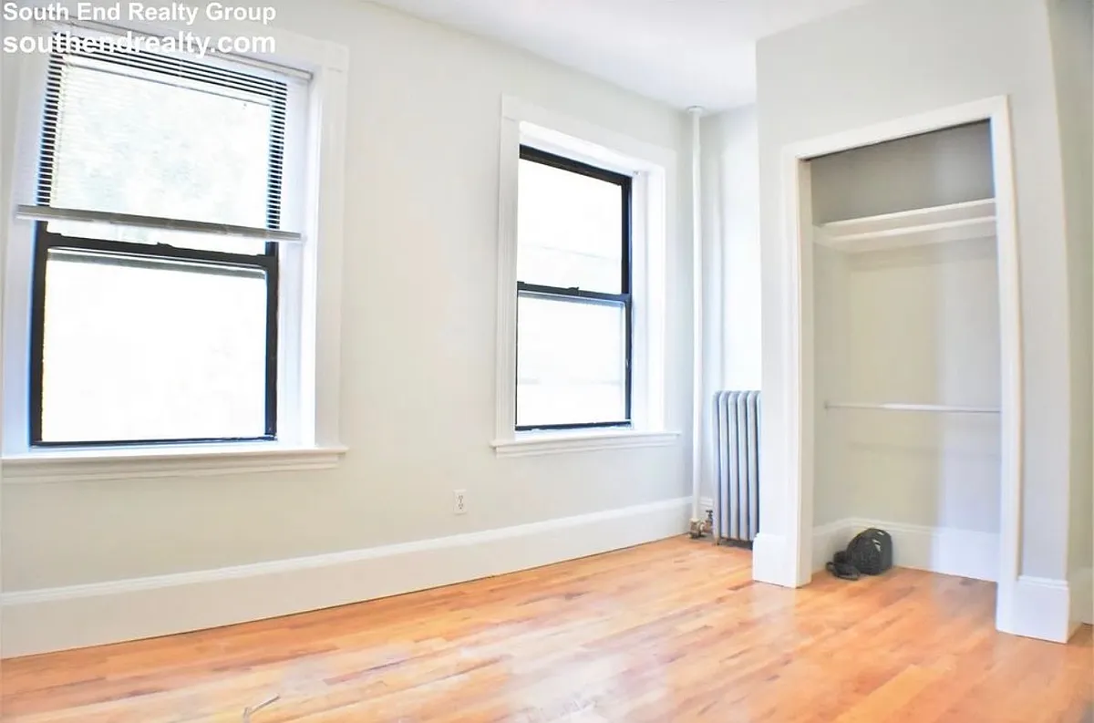 Building Photo - 55 Hemenway St #2
