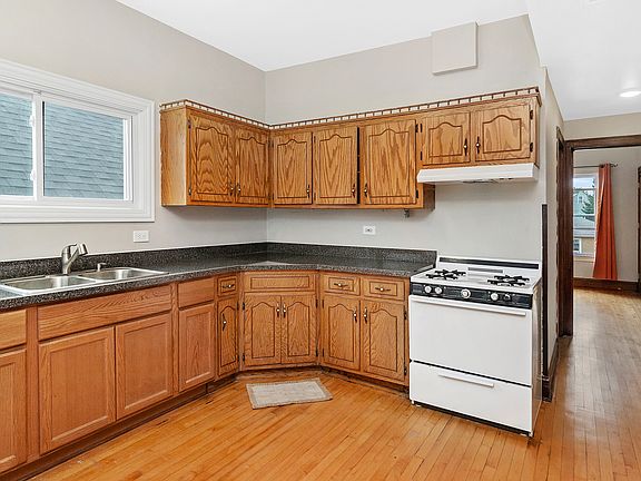 4th image of 4924 W 30th St