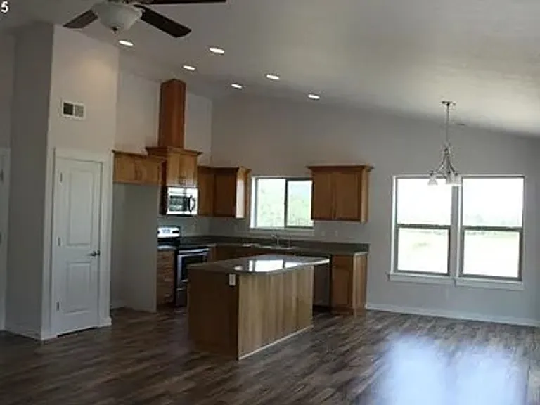 1530 W Basil St — Photo 6
