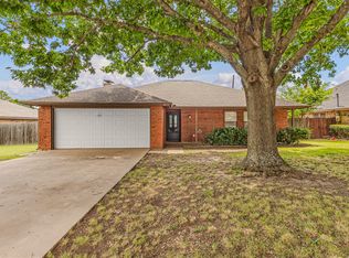 1422 Stiles Ct, Midlothian, TX 76065