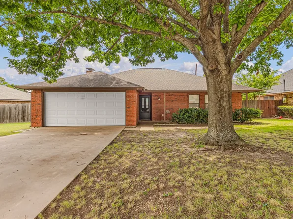 1422 Stiles Ct, Midlothian, TX 76065
