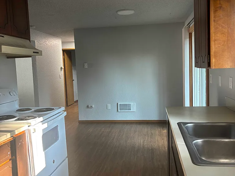 4th Avenue Ct E — Photo 14