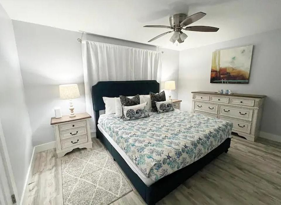 1st image of 610 Mountain Dr