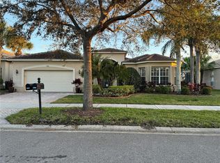 4906 Sapphire Sound Dr, Wimauma, FL 33598