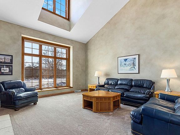 3rd image of 3312 Turnberry Oak Dr