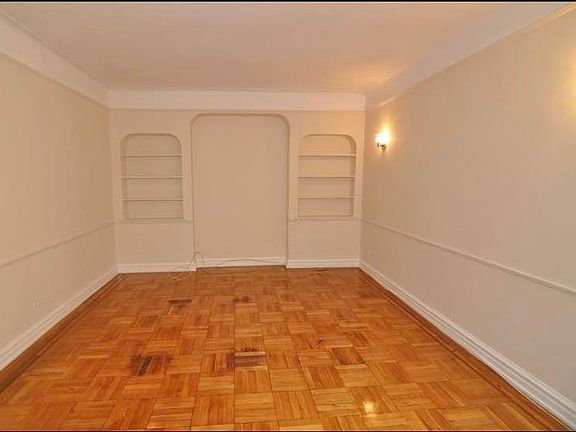 3rd image of 4039 48th St APT A8