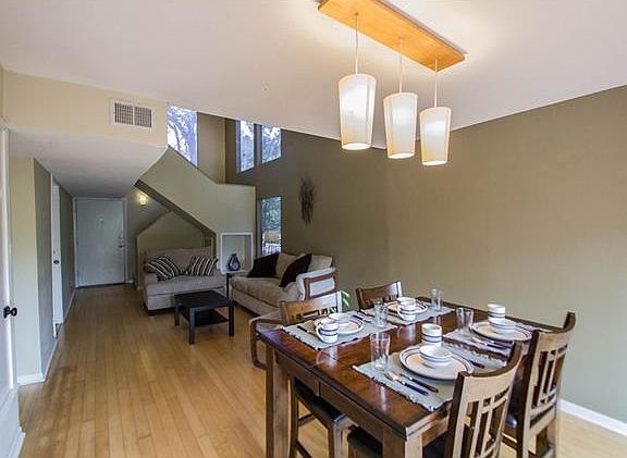 4th image of 9108 Rockcrest Cir #B