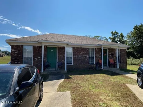 210 Jordan Cv, Senatobia, MS 38668
