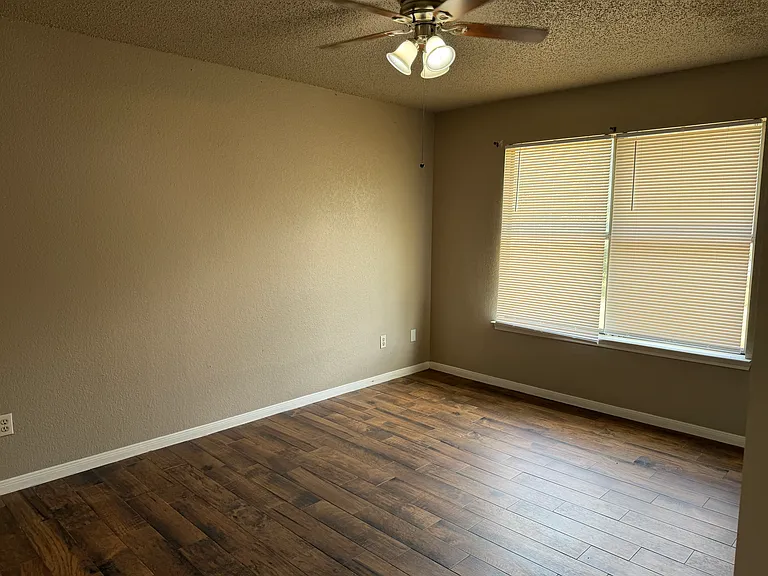 3208 Green Valley Dr — Photo 15