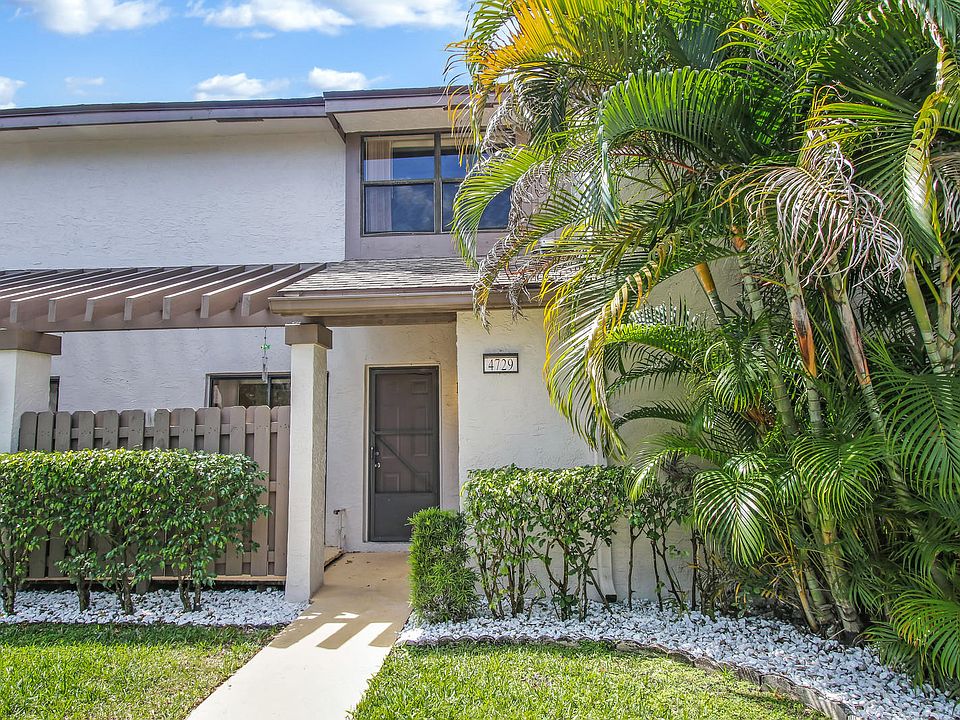 Home For Sale In SPRINGDALE LAKE D