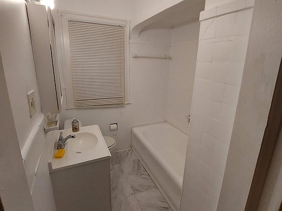 4th image of 15323 Asbury Park