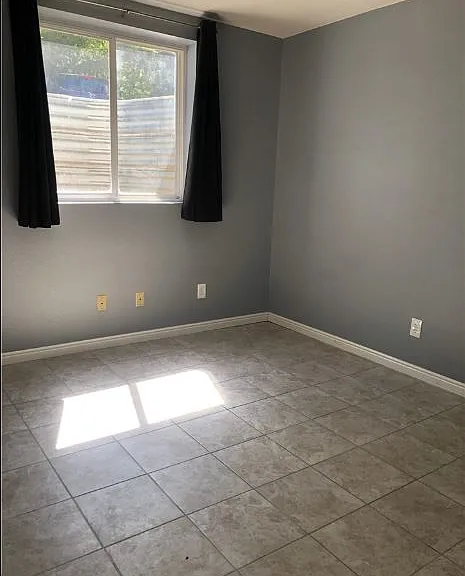532 E 700 N #1 — Photo 1