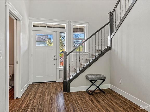 5th image of 105 Kensington Court