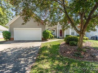 8410 Rhian Brook Ln, Charlotte, NC 28216
