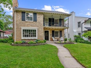 4349 N Alpine Ave, Shorewood, WI 53211