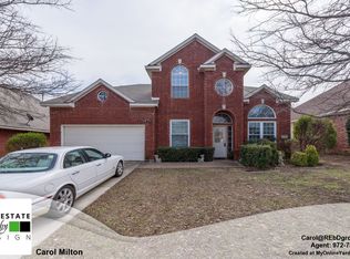 1704 Falcon Dr, Corinth, TX 76210