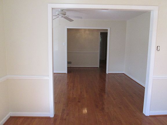 4th image of 2425 Elmington Dr